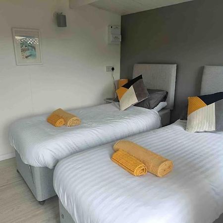 Private Lodge Close To Beaches And Goodwood Felpham Exterior foto